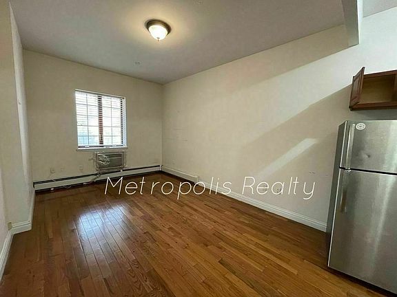 4th image of 25-25 Newtown Ave #B1