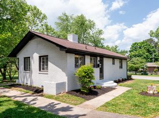 100 Uvalde Ln, Oak Ridge, TN 37830