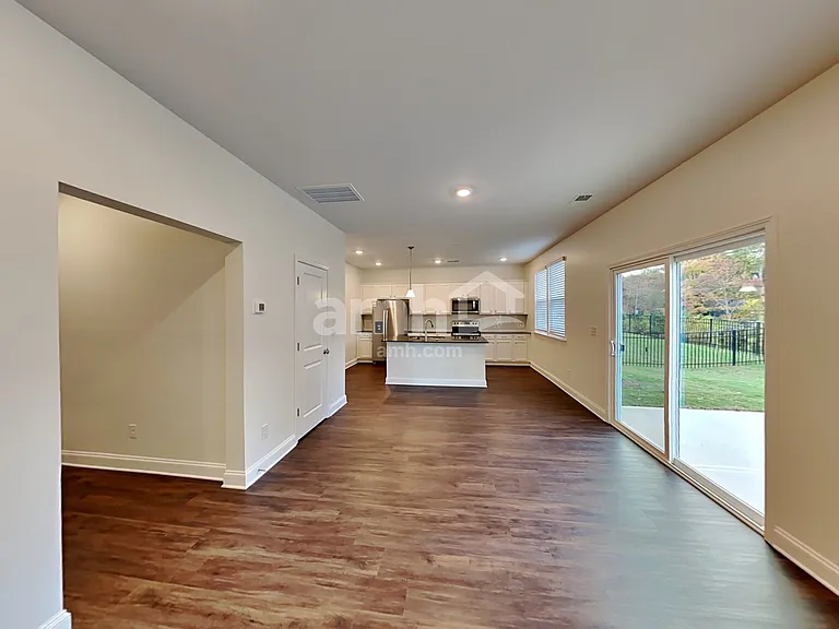 559 Rivermist Dr — Photo 5