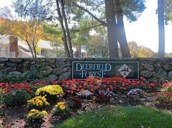 16 Walden Dr APT 20, Natick, MA 01760
