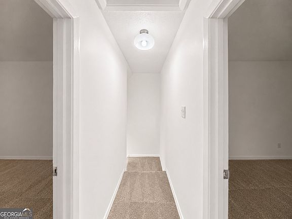5th image of 1012 Sexton Dr APT 5