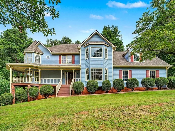 228 Nacoochee Dr, Woodstock, GA 30188