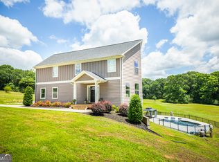 424 Middle Fork Ln, Carnesville, GA 30521