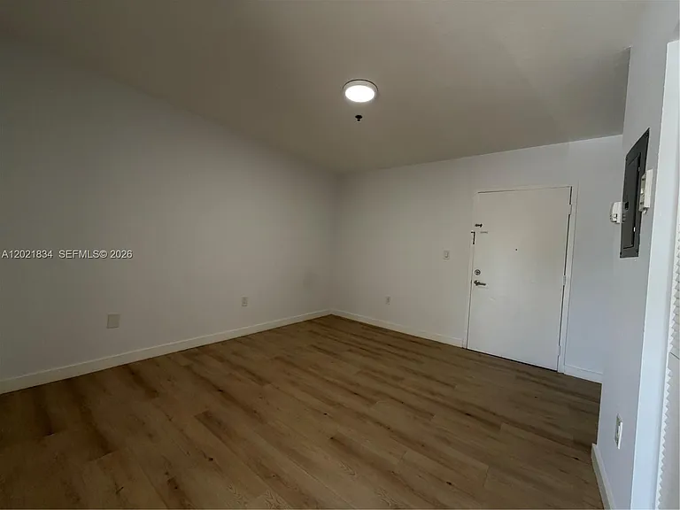 717 SW 11th Ave #204 — Photo 2