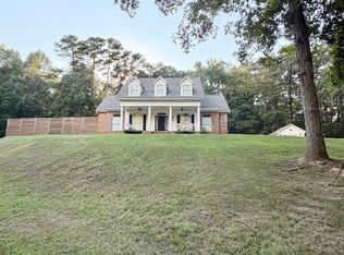 302 Foxton Cv, Raymond, MS 39154