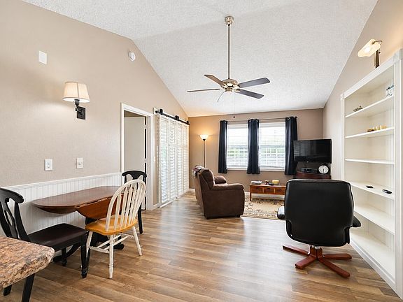 4th image of 1673 SE Green Acres Circle #NN201