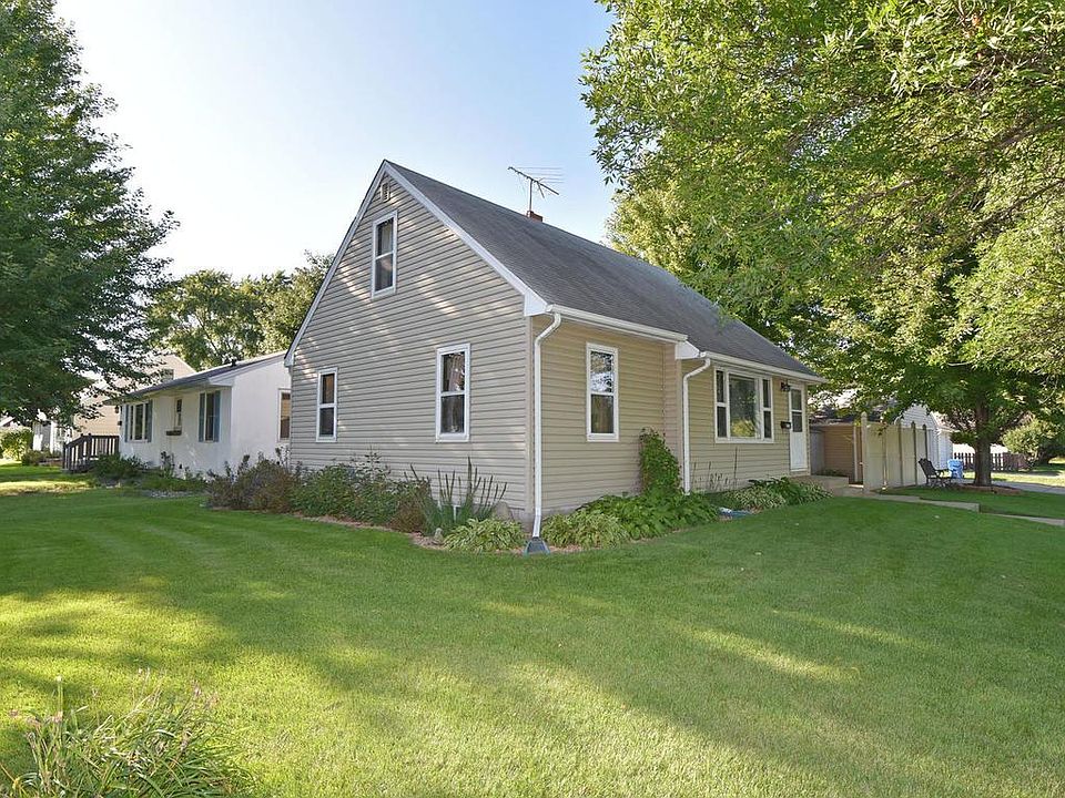 1st image of 1454 Henry Ave