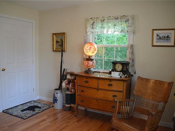 4th image of 8796 Briggs St