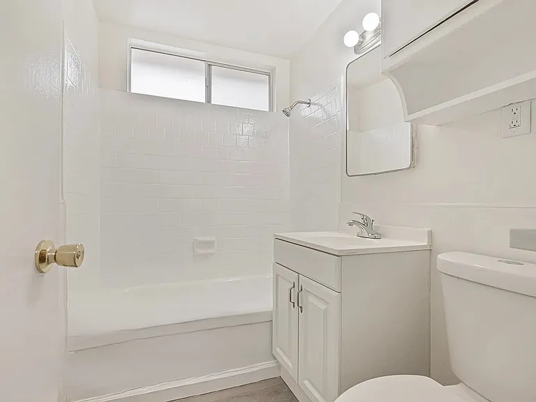 12213 Manor Dr #0 — Photo 5