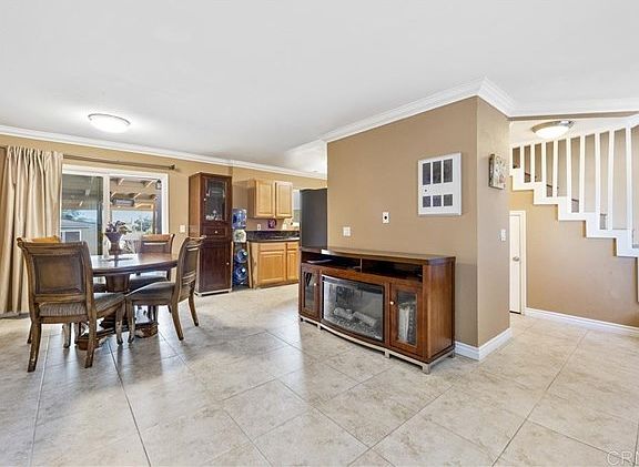 3rd image of 2929 Menlo Ave