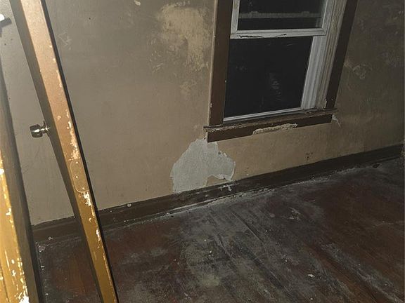 2nd image of 3422 Lucas And Hunt Rd