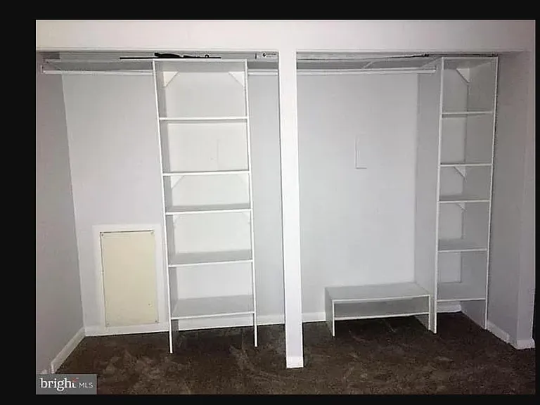 Closet(other angle)