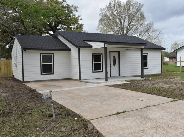 204 Texas, Daisetta, TX 77533