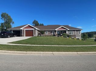 440 Colt Dr, Belleville, WI 53508