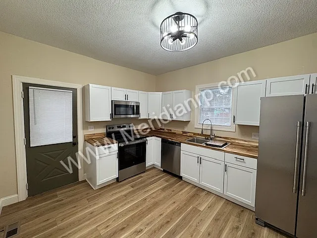 739 W 4th St — Photo 9