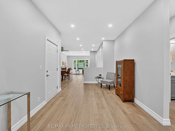 3rd image of 133 Stanley Rd