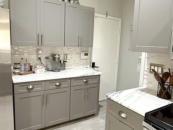 2nd image of 4990 Pond Ridge Dr