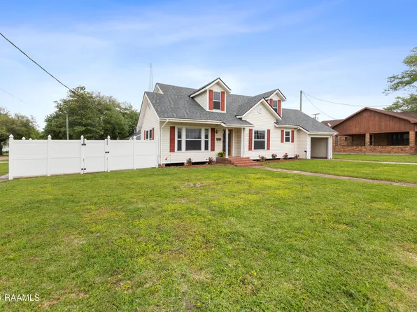 216 W Veterans Memorial Dr, Kaplan, LA 70548
