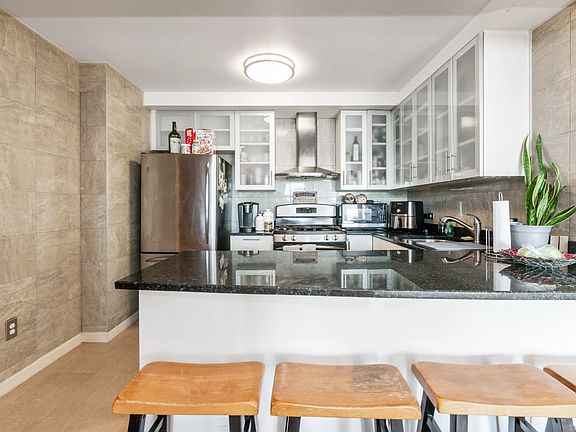 3rd image of 30-80 21st St #6A