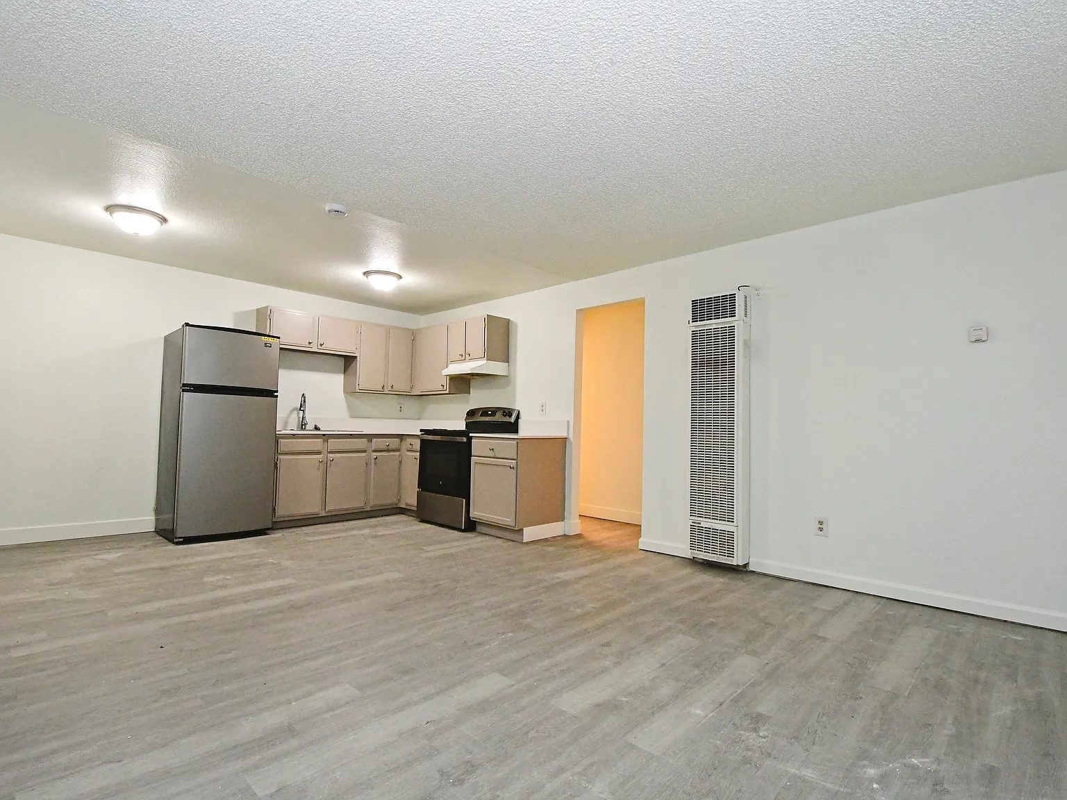 1 bed, 500 sqft, $1,200 — Photo 3