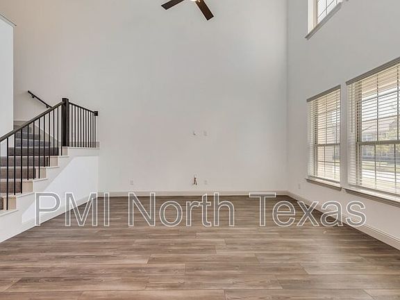 5th image of 3648 Wellesley Ave