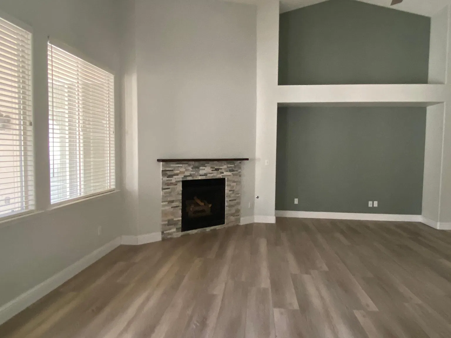 3 bed, 2269 sqft, $2,700 — Photo 4