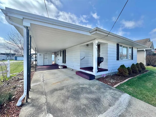 349 I St NW, Linton, IN 47441