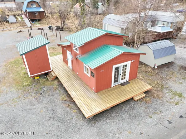 45501 Catching Silvers Dr, Kenai, AK 99611