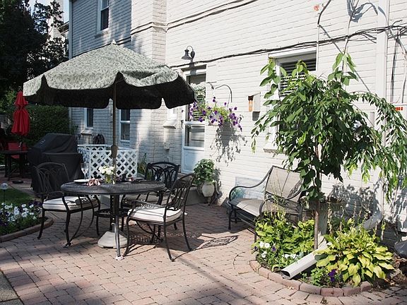 Adorable brick patio