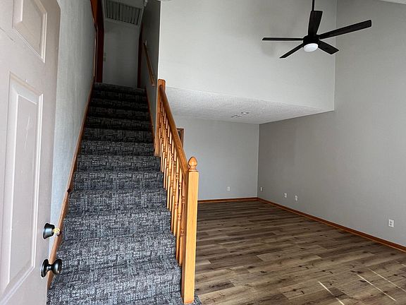 3rd image of 1104 SW Ephraim Dr #1104
