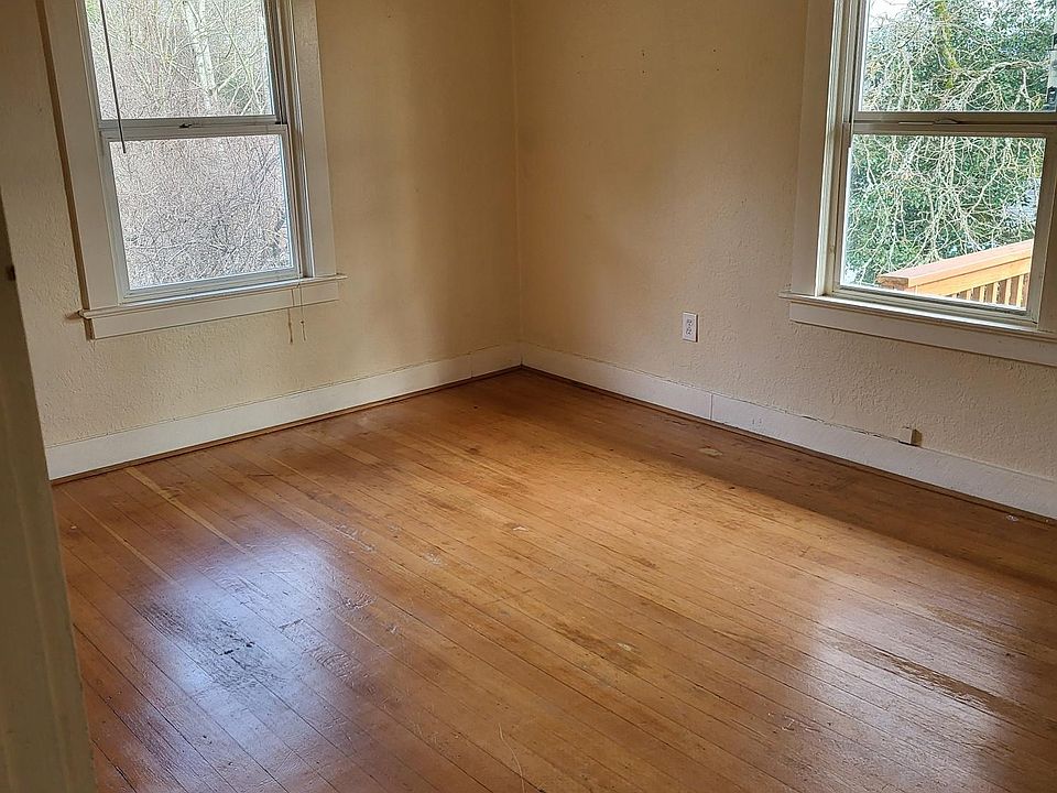 Bedroom #1