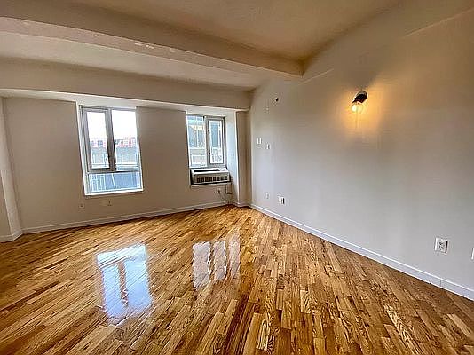 3rd image of 29-28 41st Ave #205