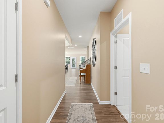 5th image of 1017 Dali Blvd