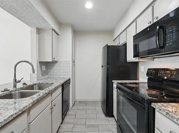 6050 Melody Ln APT 322, Dallas, TX 75231