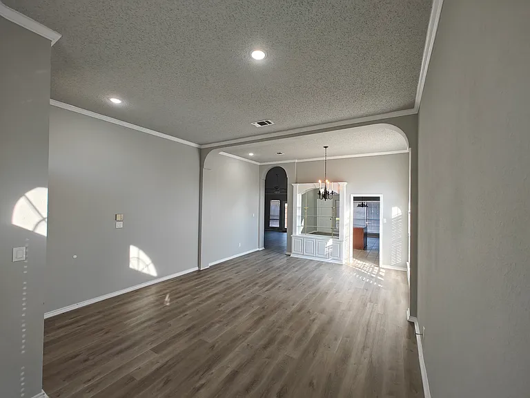 8504 Pebblebrook Dr — Photo 3
