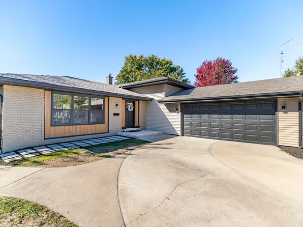 544 Cedar Ct, Munster, IN 46321