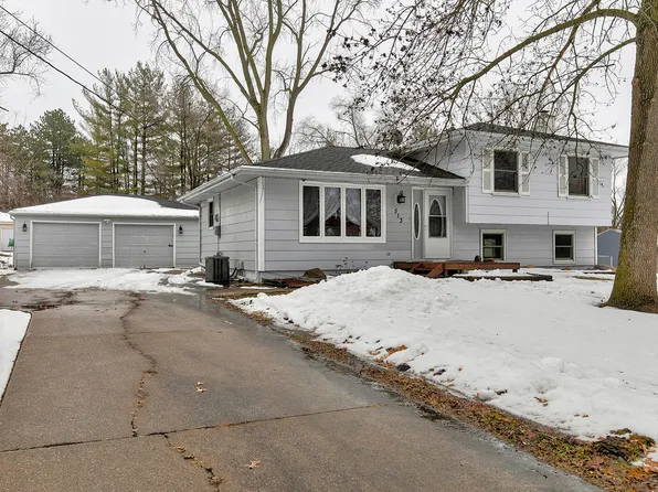 513 NE 6th St, Polk City, IA 50226