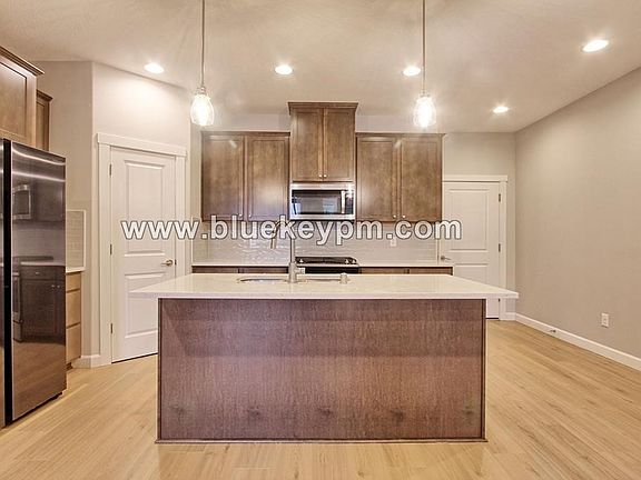 5th image of 13711 NW 7th Pl