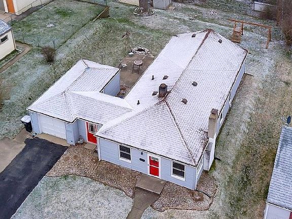 2nd image of 2515 Woodmont Dr