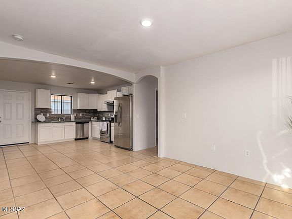 3rd image of 5371 S Fairland Park Ln