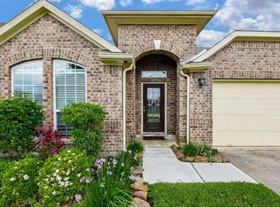 330 Polar Bear Trl, Crosby, TX 77532
