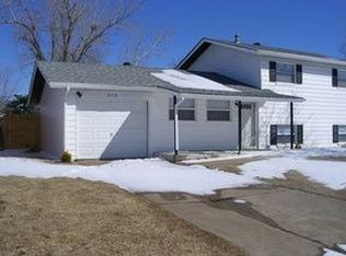 913 Astoria Dr, Moore, OK 73160