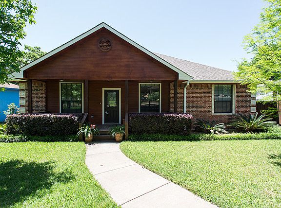 3rd image of 233 Southlake Dr