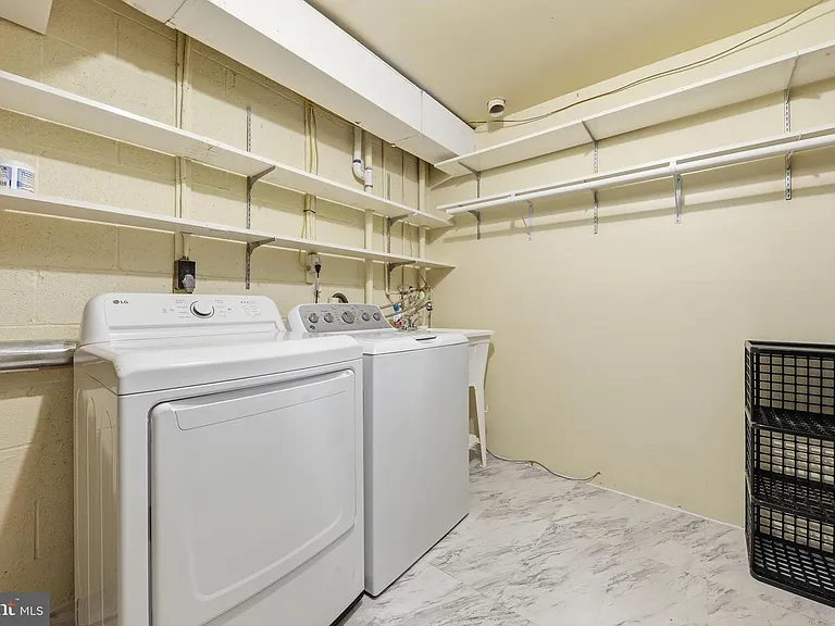 7817 Heatherton Ln — Photo 27