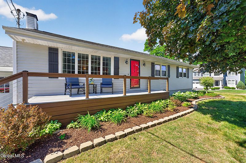 3rd image of 521 Russell Road