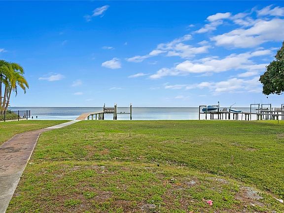 5th image of 4527 Bayshore Blvd NE