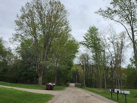 5th image of 711 Bauer Rd