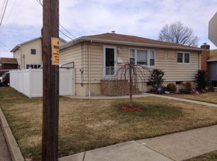 54 Garretson Ave, Totowa, NJ 07512