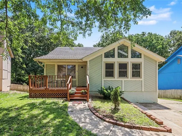 1409 NW 63rd St, Kansas City, MO 64118