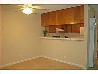 4th image of 672 Blackford Ct